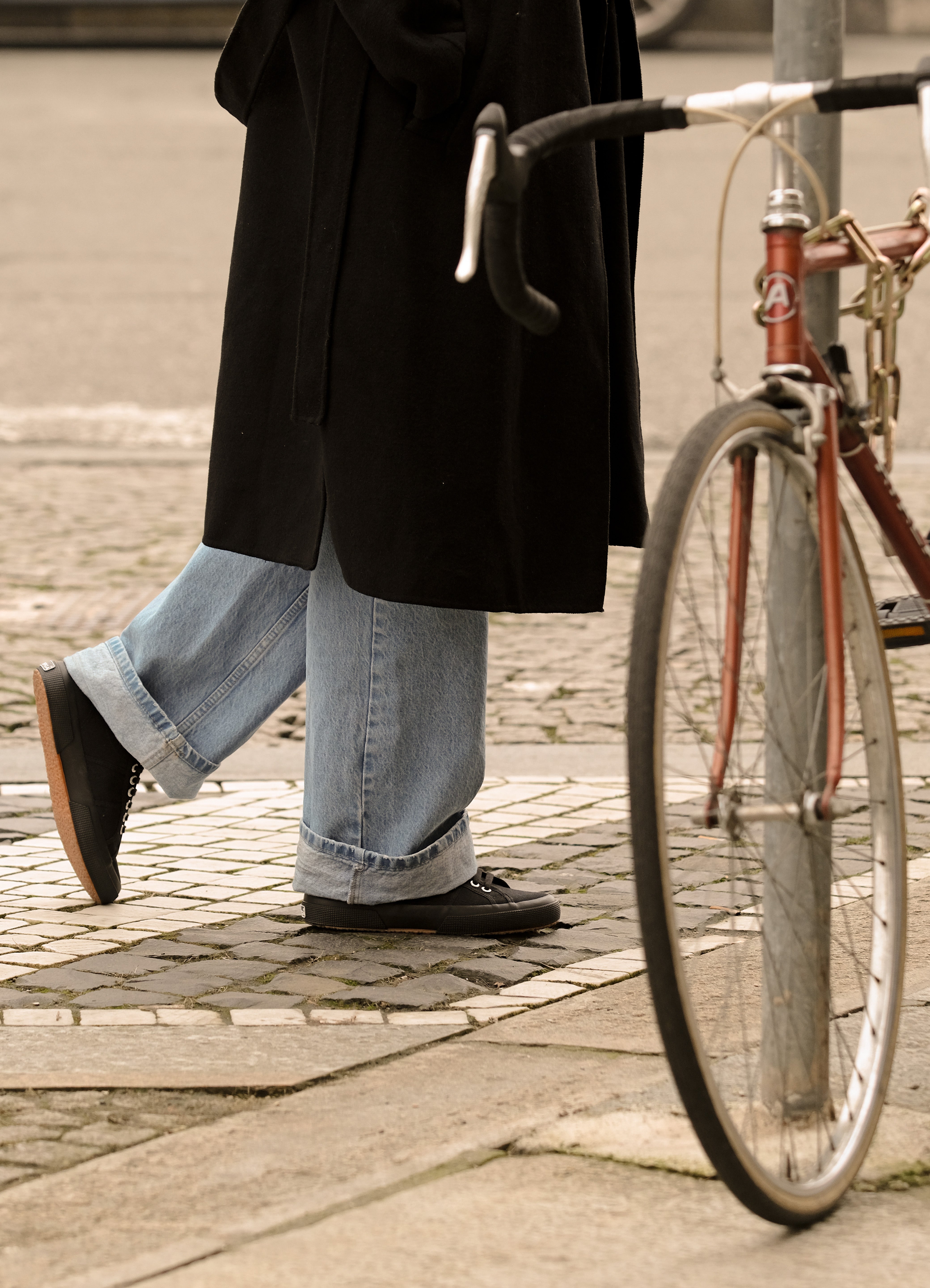 The October Shoe Switch: What to Wear When It’s Too Warm for Boots but Too Cold for Sandals
